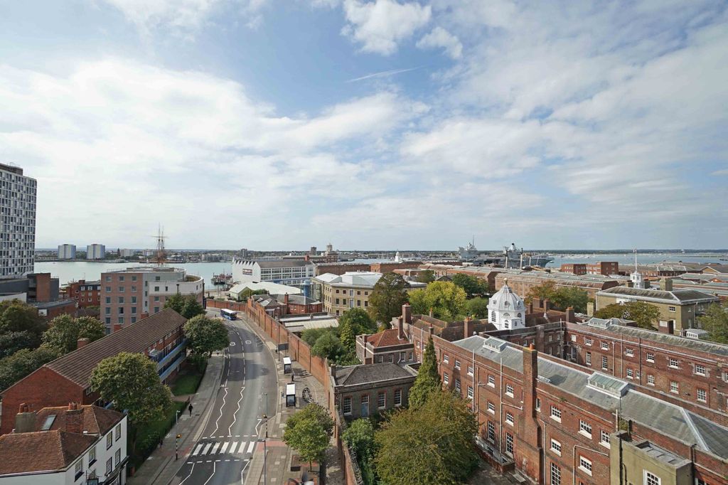Additional image 18 of 2 bed flat for saleAdmiralty Tower, Portsmouth PO1