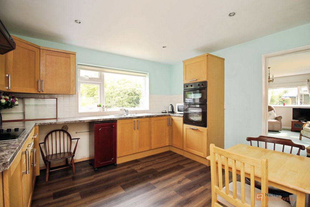 Additional image 17 of 4 bed detached bungalow for saleEastmere Road, Wigston LE18