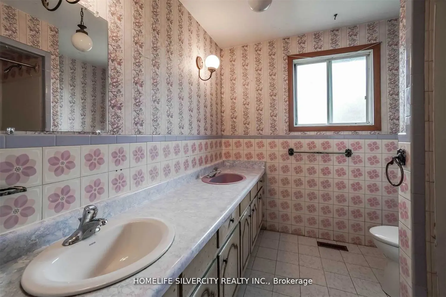 Additional image 16 of 4395 Castlemore Road