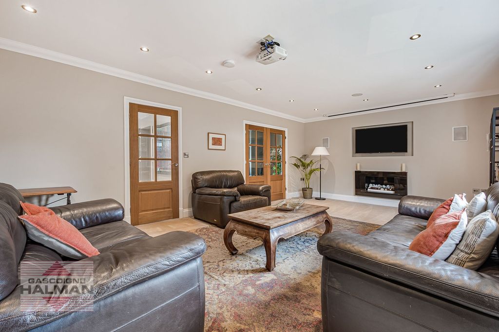 Additional image 6 of 4 bed detached house for saleOne Oak Lane, Wilmslow SK9