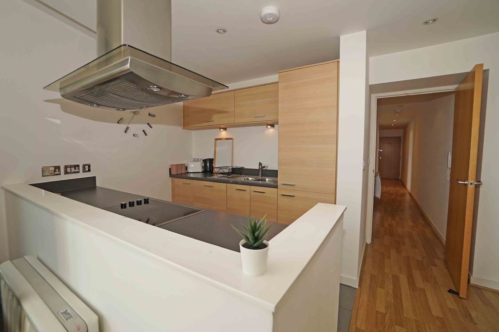Additional image 8 of 2 bed flat for saleAdmiralty Tower, Portsmouth PO1