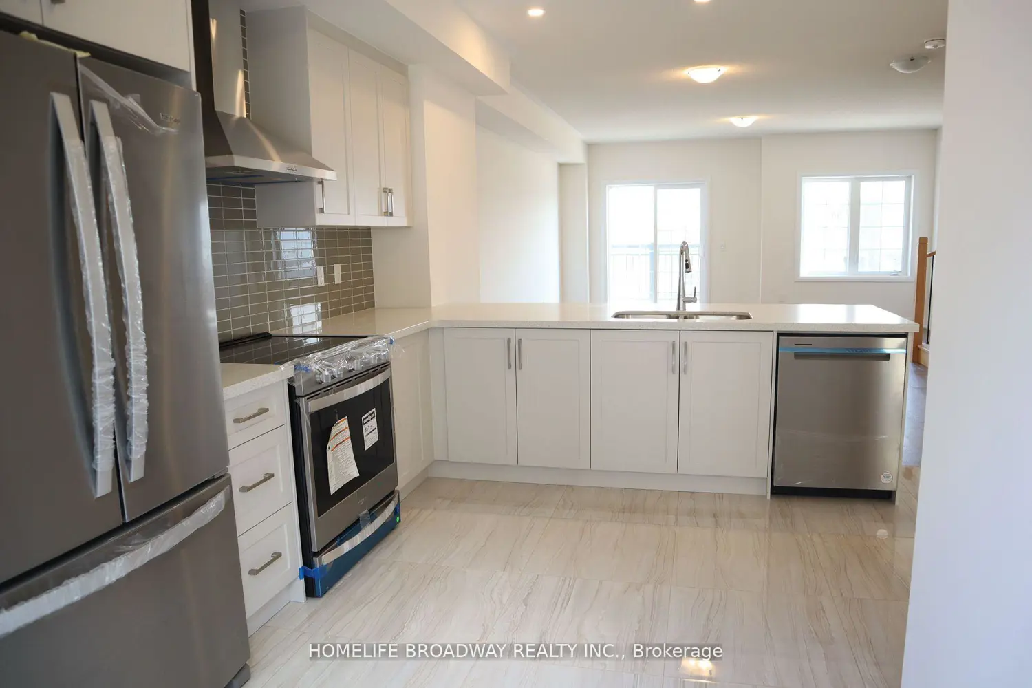 40 Clippers Crescent photo 5
