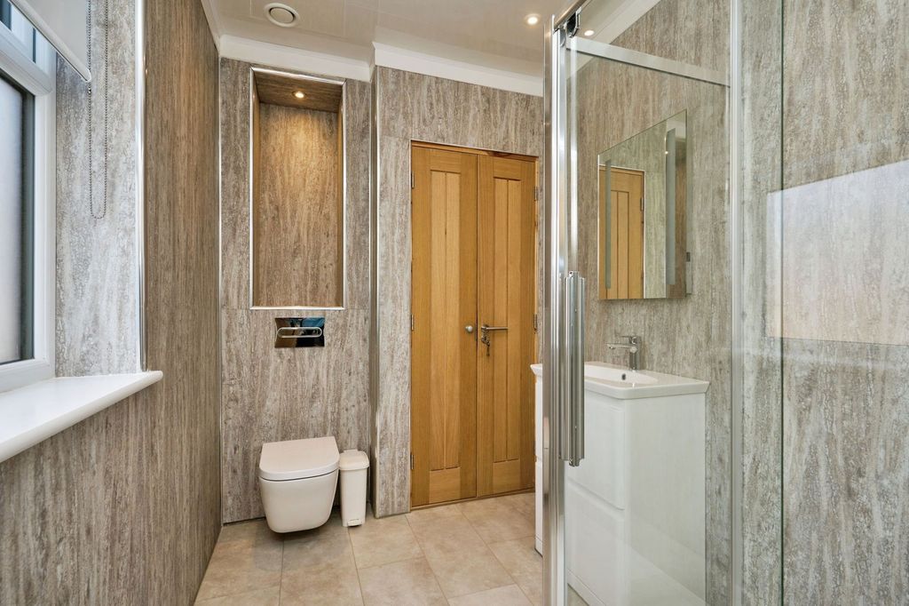 Additional image 11 of 4 bed detached house for saleBuckbury Lane, Newport, Isle Of Wight PO30