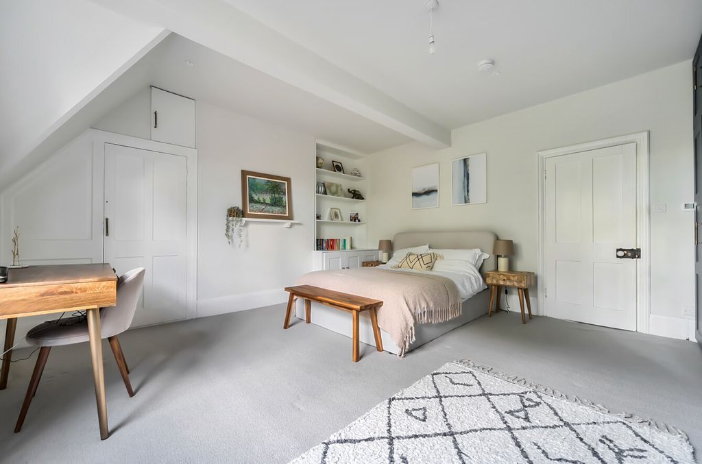 Additional image 8 of 3 bed flat for saleMerton Ford, Pages Croft, Wokingham, Berkshire RG40
