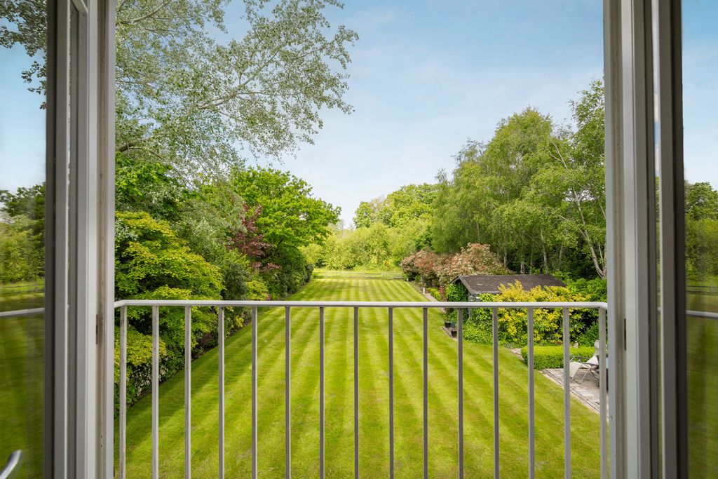 Additional image 12 of 4 bed detached house for saleNew Road, Windlesham GU20
