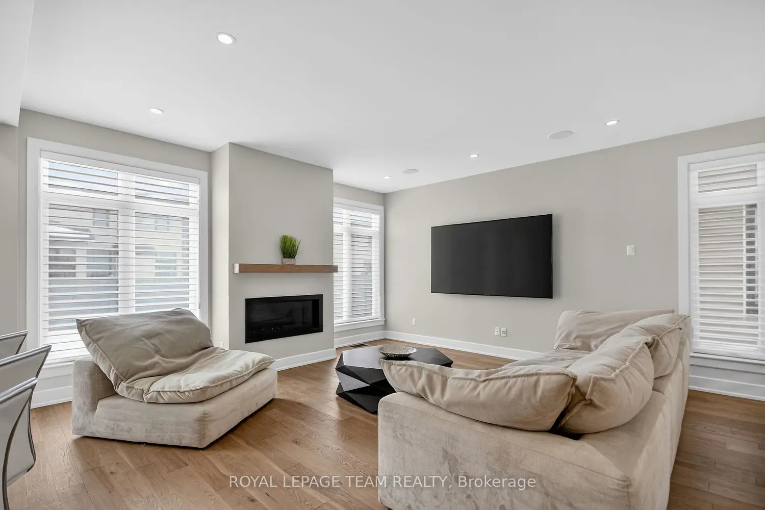 Additional image 15 of 988 Beckton Heights