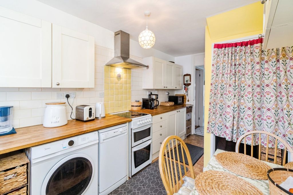 Additional image 7 of 3 bed terraced house for saleWhitehouse Gardens, Regents Park, Southampton, Hampshire SO15