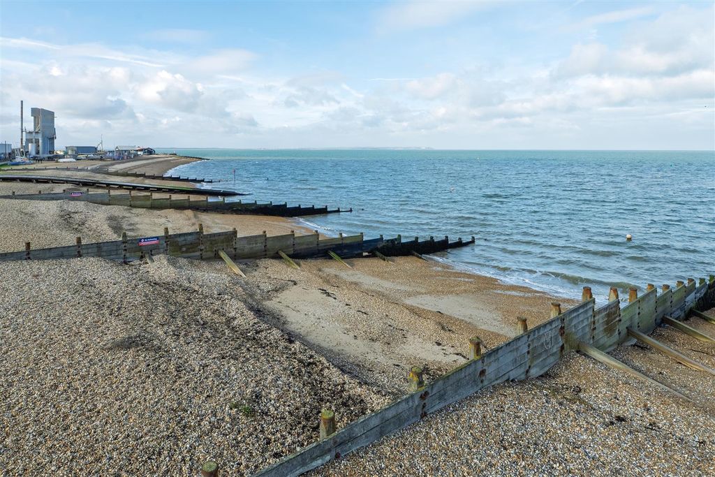 Additional image 19 of 2 bed flat for saleBeach Walk, Whitstable CT5