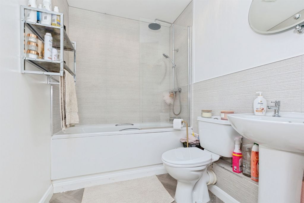 Additional image 13 of 2 bed flat for saleLoughland Close, Blaby, Leicester LE8