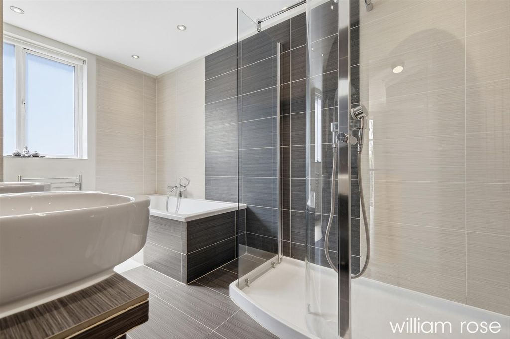 Additional image 25 of 5 bed detached house for saleMonkhams Lane, Woodford Green IG8