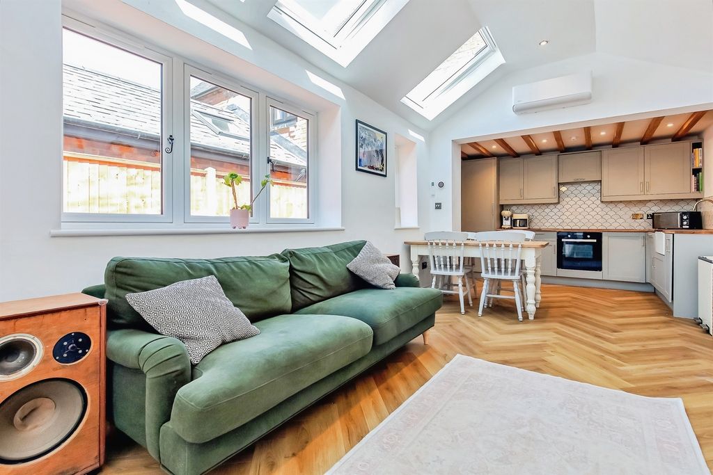 Additional image 9 of 2 bed semi-detached house for saleQueen Street, Market Harborough LE16