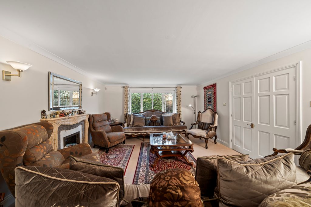 Additional image 3 of 4 bed detached house for saleCleveland Gardens, Worcester Park KT4