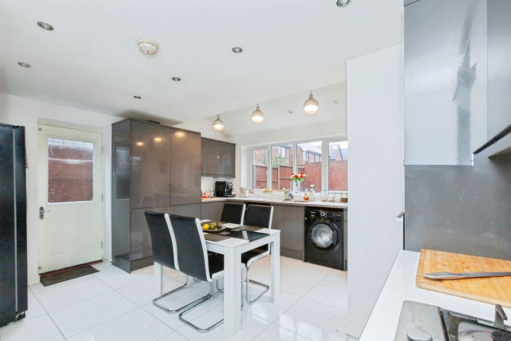 5 bed detached house for saleParnell Close, Littlethorpe, Leicester LE19