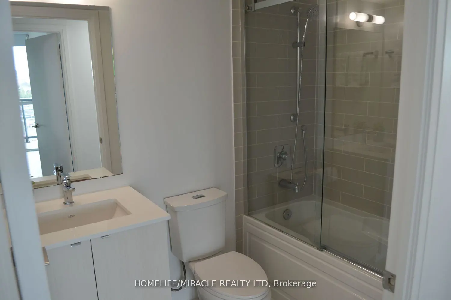 Additional image 13 of 1461 Lawrence Avenue 1305