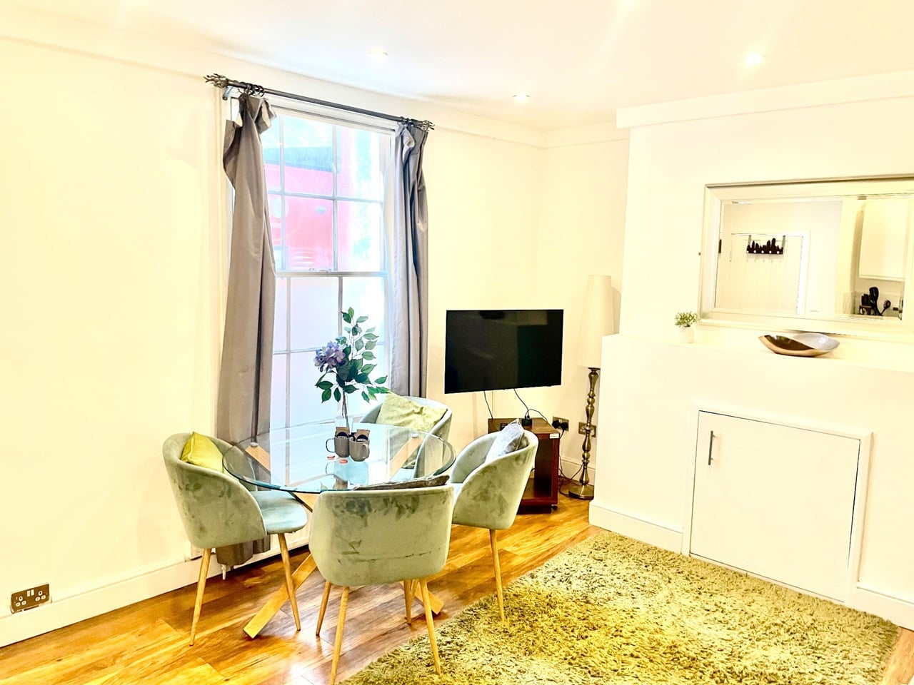 1 Bed Flat, Emmanuel Road, CB1, N1 7GU