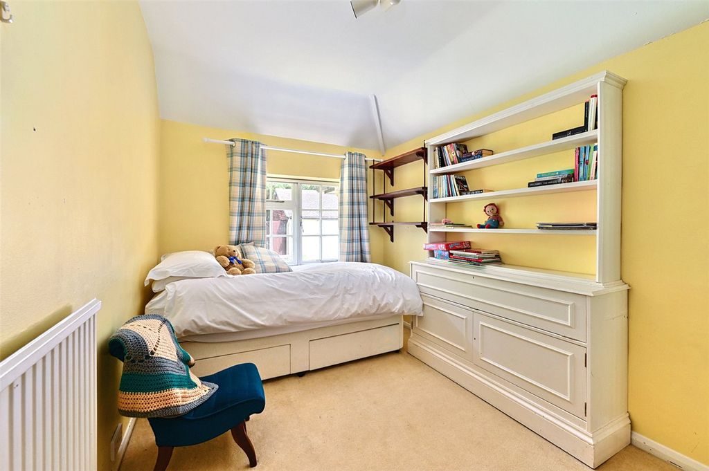 Additional image 23 of 6 bed detached house for saleWhite Horse Lane, Finchampstead, Wokingham, Berkshire RG40