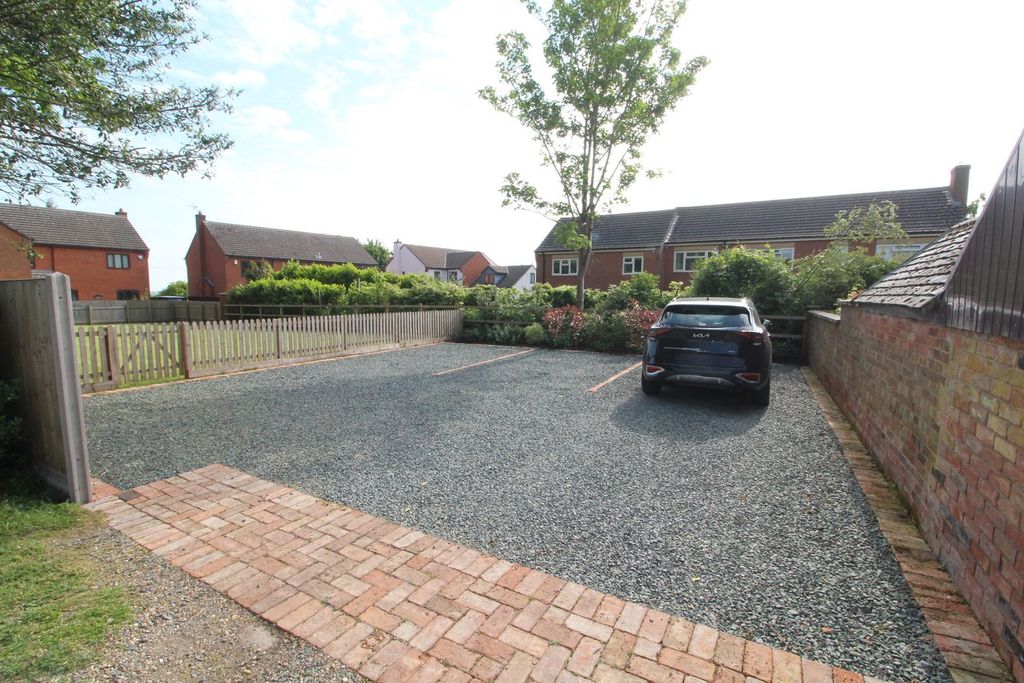 Additional image 26 of 4 bed semi-detached house for saleMain Street, Frolesworth, Lutterworth LE17