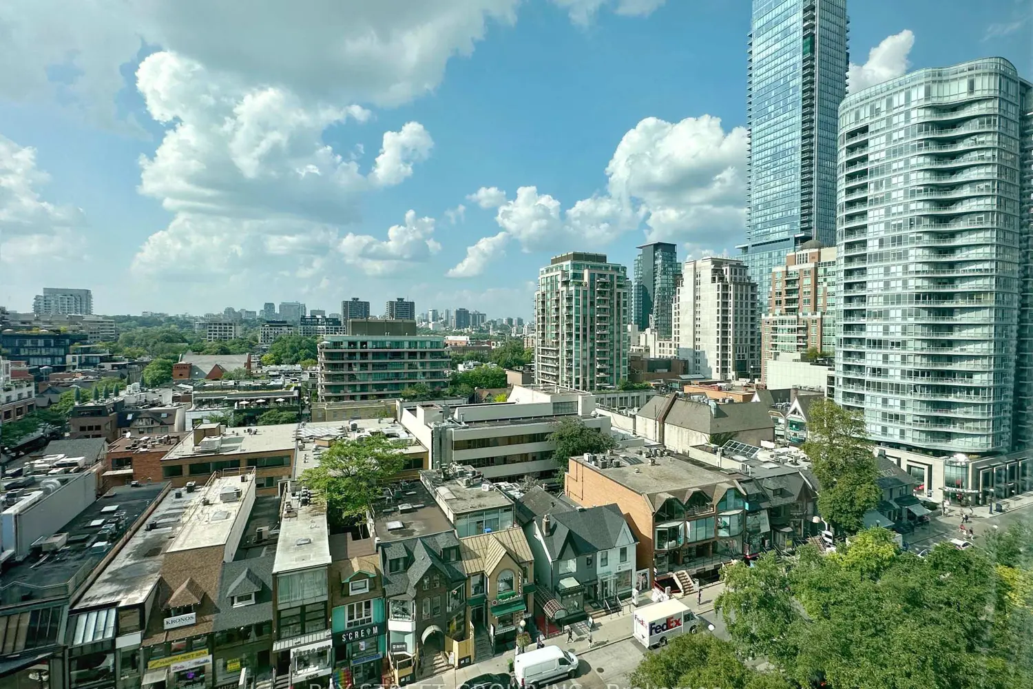 Additional image 17 of 102 Bloor Street 1001
