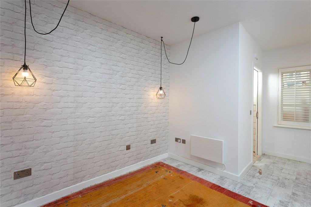 Additional image 9 of 2 bed flat for saleStonegate Court, Blake Street, York, North Yorkshire YO1