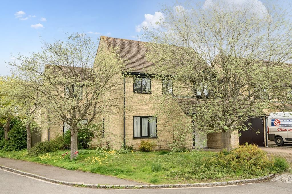 4 bed detached house for saleOxlease, Witney OX28