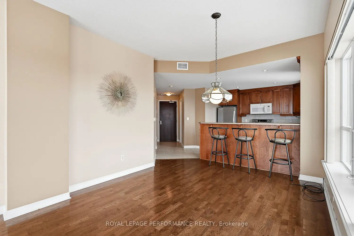 Additional image 5 of 955 Beauparc Private 411