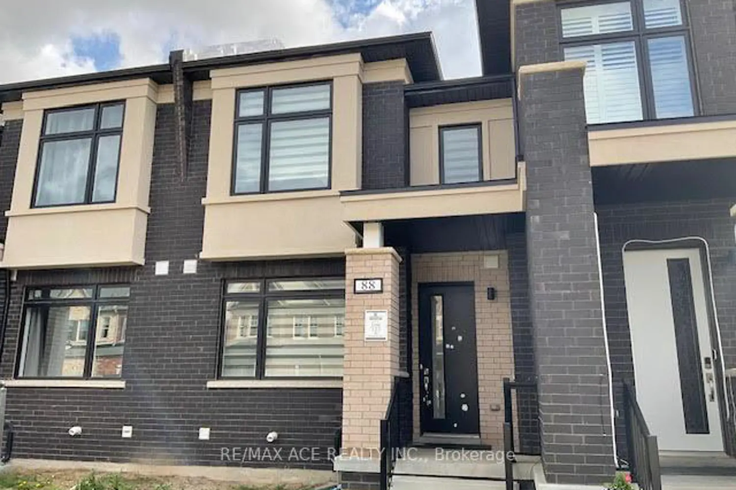 88 Pearman Crescent