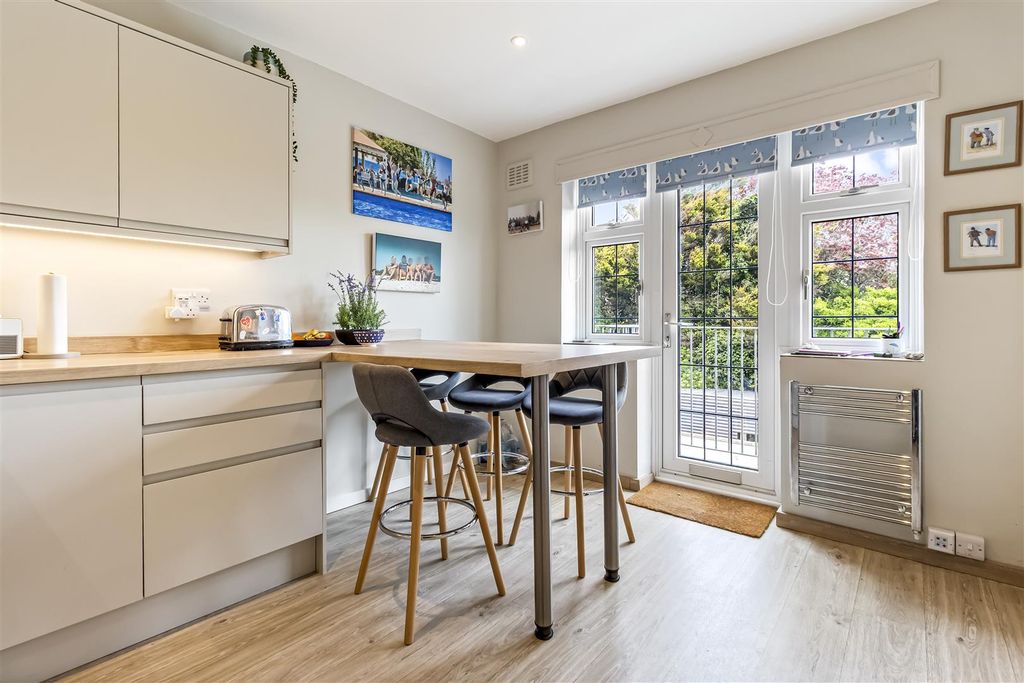 Additional image 7 of 2 bed flat for saleMarine Drive, Goring, Worthing BN12