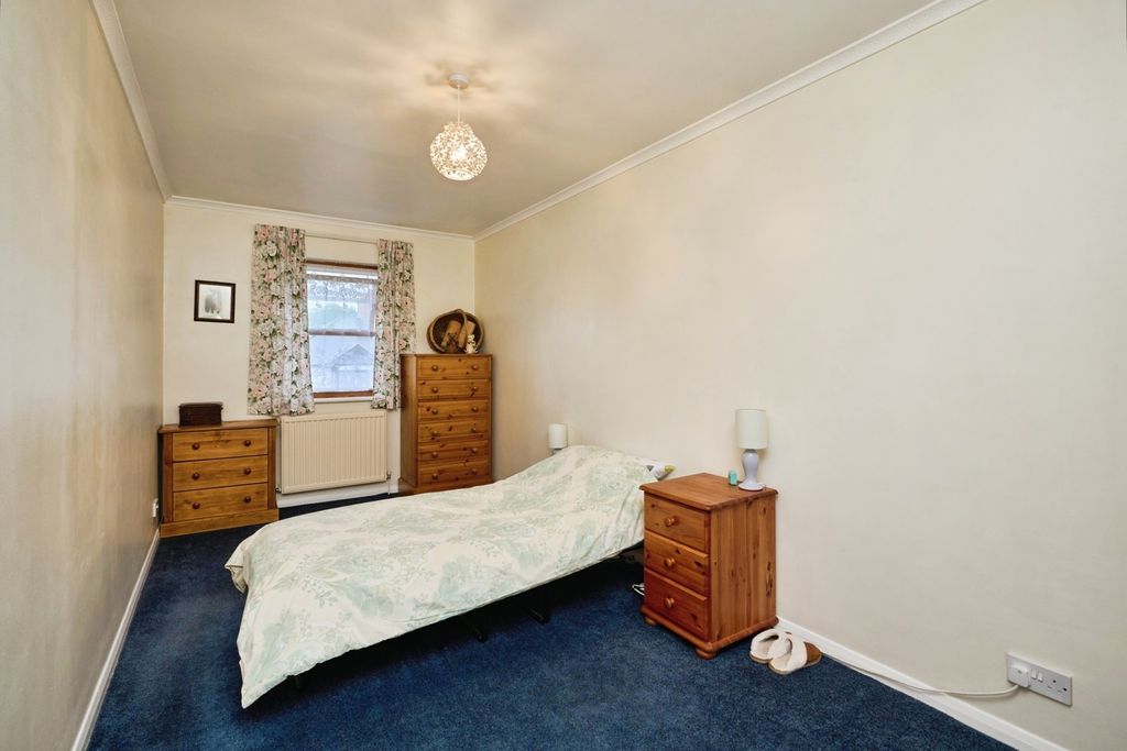 Additional image 10 of 2 bed maisonette for saleMedina Avenue, Newport, Isle Of Wight PO30