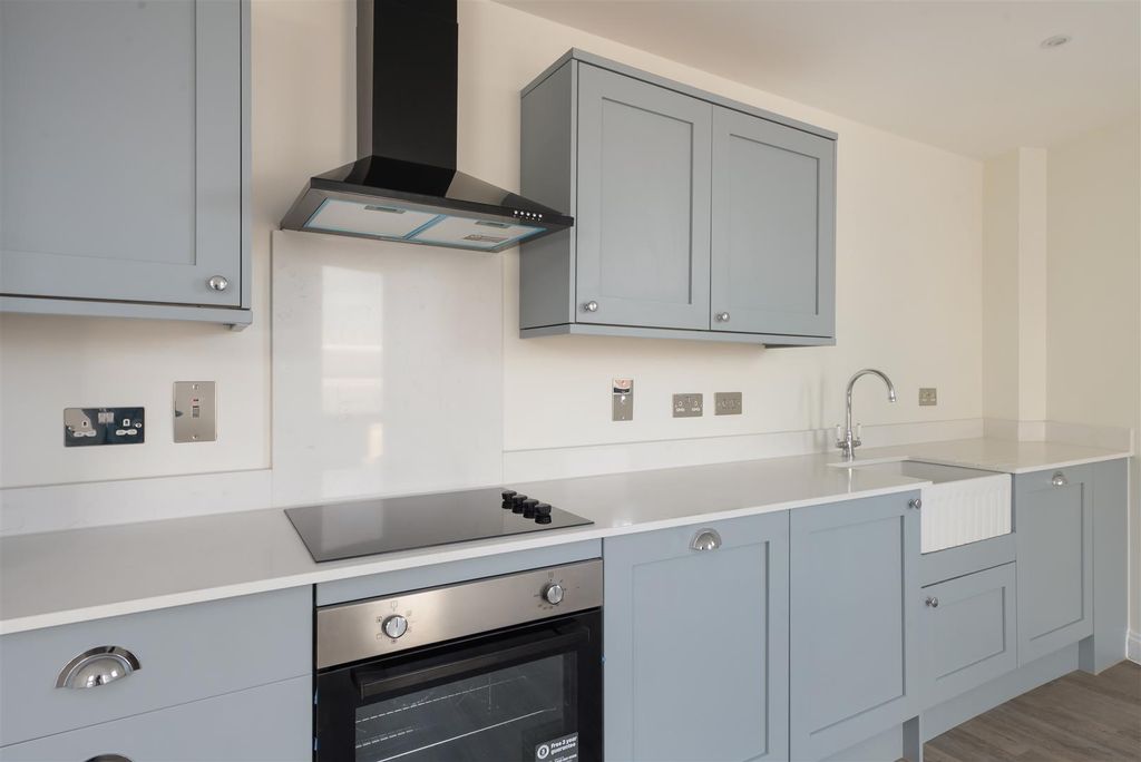 Additional image 7 of 2 bed flat for saleBeach Walk, Whitstable CT5