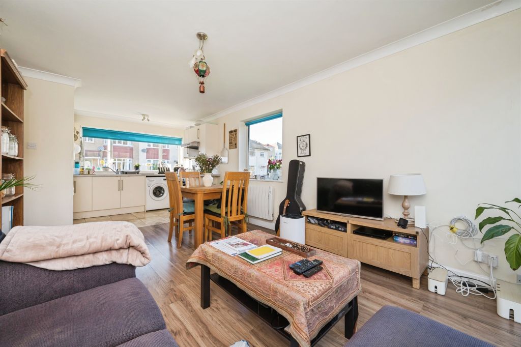 Additional image 2 of 2 bed flat for saleLawrence Grove, Southampton SO19