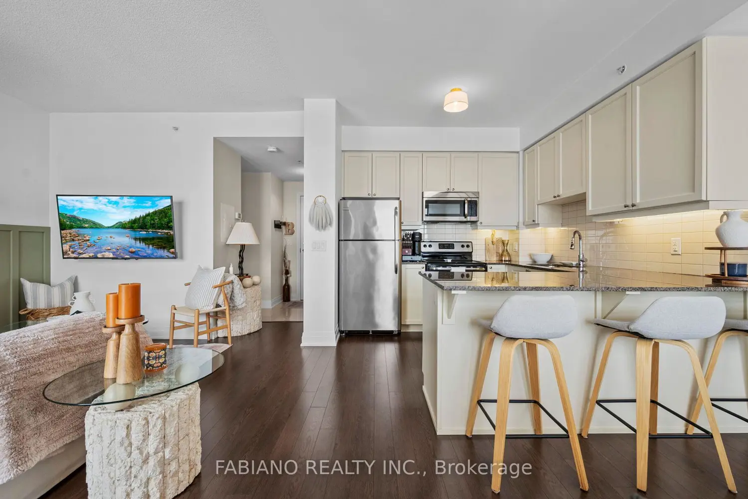 24 Woodstream Boulevard 815 photo 5