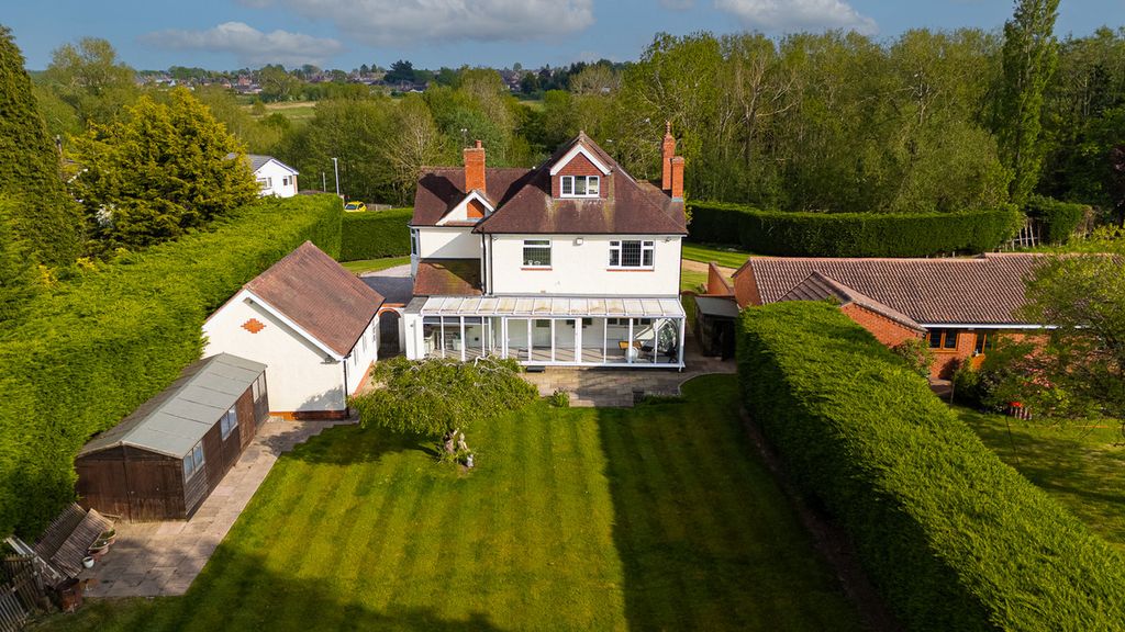 Additional image 25 of 6 bed detached house for sale5 Birches Road, Codsall WV8