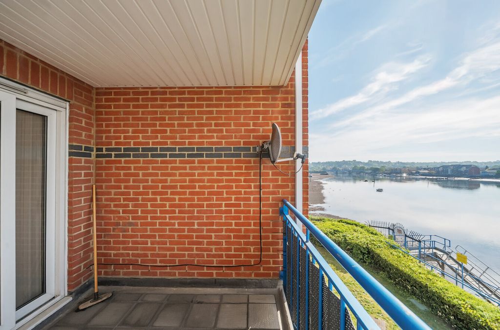 Additional image 12 of 2 bed flat for saleHorseshoe Bridge, St Denys, Southampton, Hampshire SO17