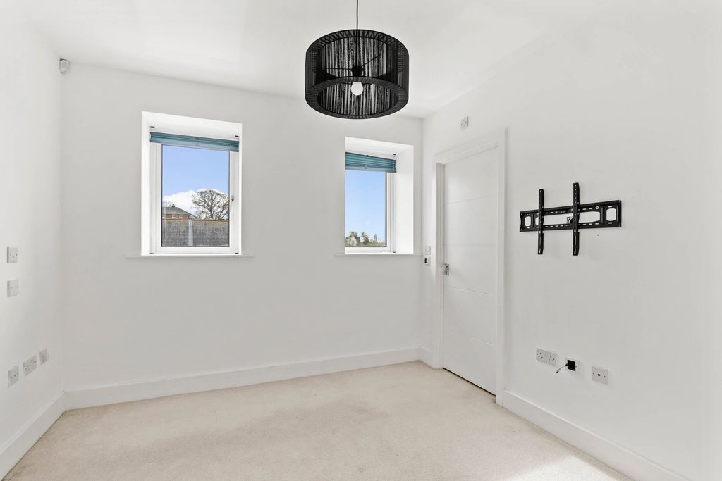 Additional image 9 of 2 bed flat for saleApartment 5, Armstrong House, Armstrong Drive, Diglis, Worcester. WR1