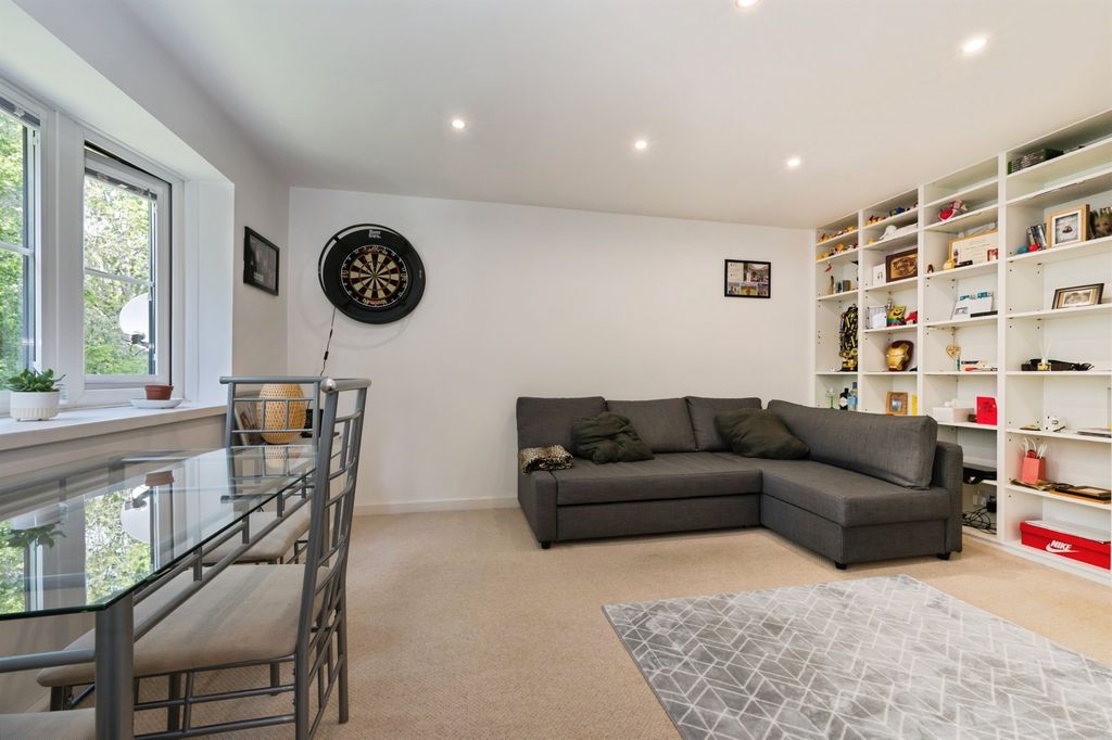 Additional image 12 of 1 bed flat for saleBrunel Road, Southampton SO15