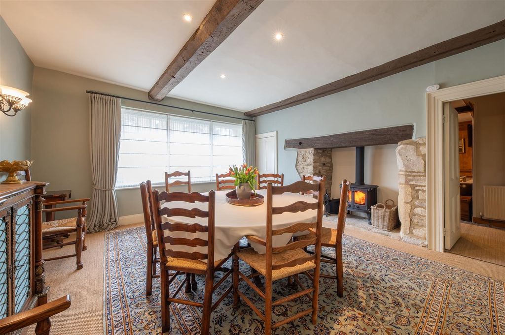 Additional image 7 of 5 bed property for saleOxford Street, Woodstock OX20