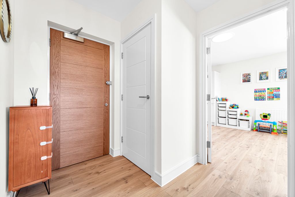 Additional image 12 of 2 bed flat for saleGatehouse Close, Ashford TW15