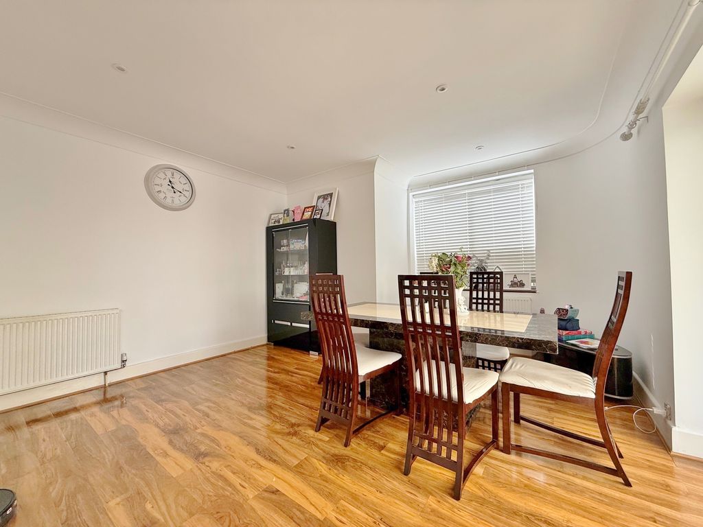 Additional image 16 of 3 bed detached house for saleLealand Road, Drayton, Portsmouth PO6