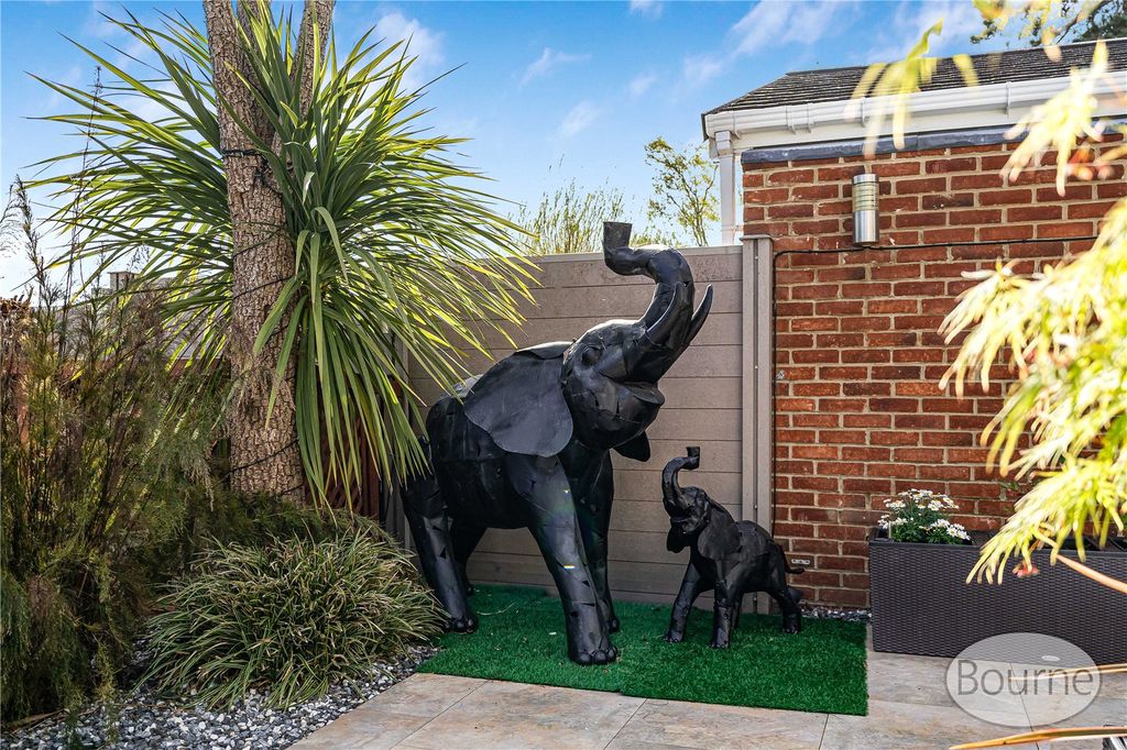 Additional image 23 of 3 bed detached house for saleRiverside Gardens, Old Woking, Woking, Surrey GU22