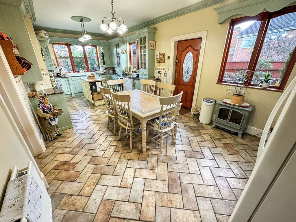 Additional image 13 of 5 bed detached house for saleSandbeds Road, Willenhall WV12