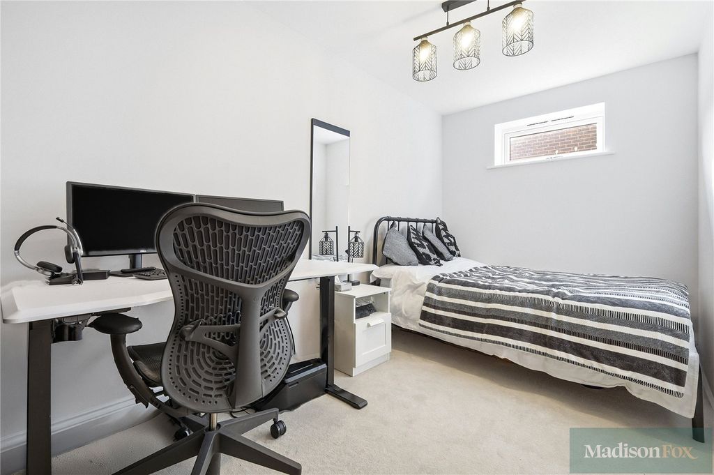 Additional image 14 of 3 bed flat for saleWest Grove, Woodford Green IG8