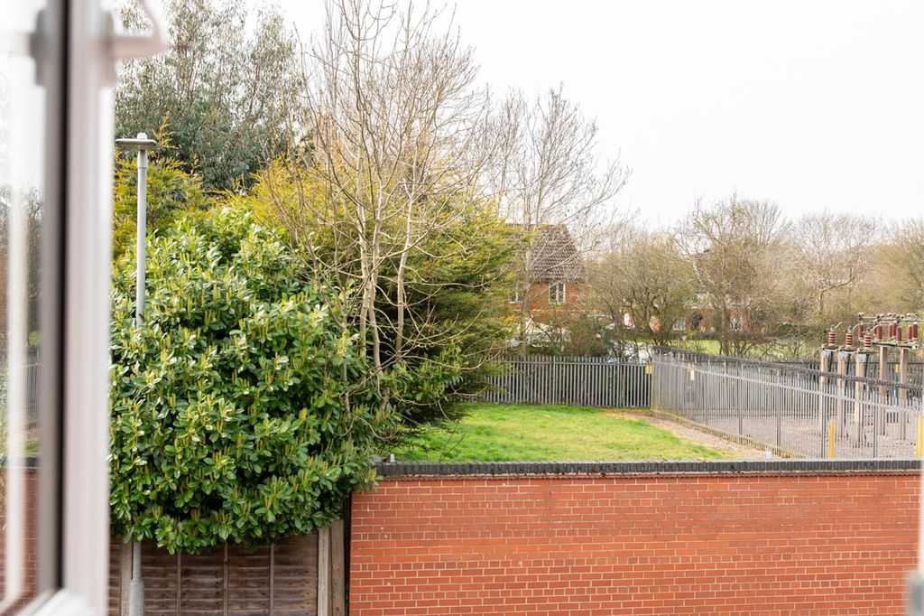 Additional image 10 of 3 bed semi-detached house for saleThe Furlongs, Market Harborough LE16