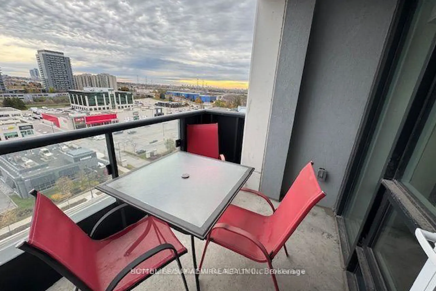 Additional image 13 of 8868 Yonge Street 1006