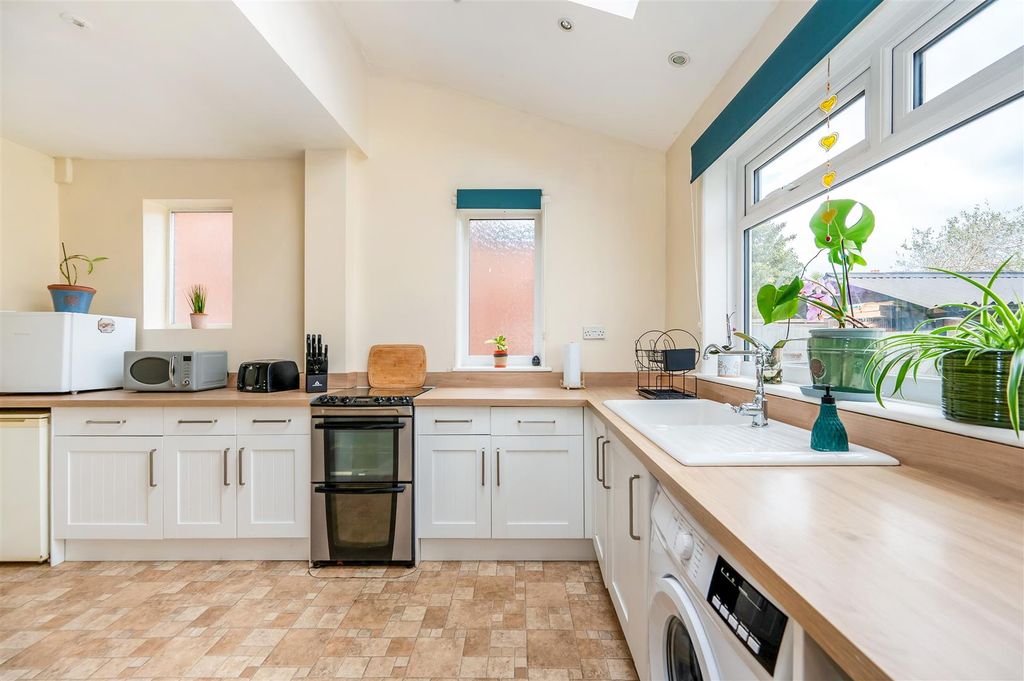 Additional image 7 of 4 bed end terrace house for saleMadeira Road, Portsmouth PO2