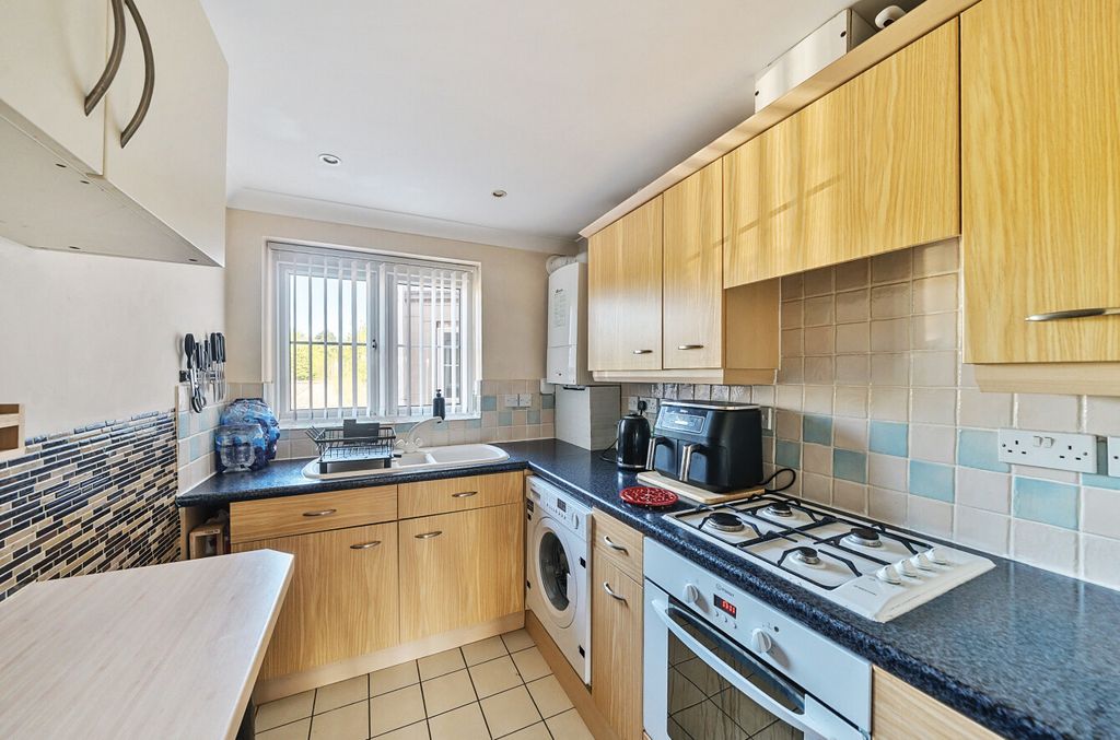 Additional image 4 of 2 bed flat for saleHorseshoe Bridge, St Denys, Southampton, Hampshire SO17