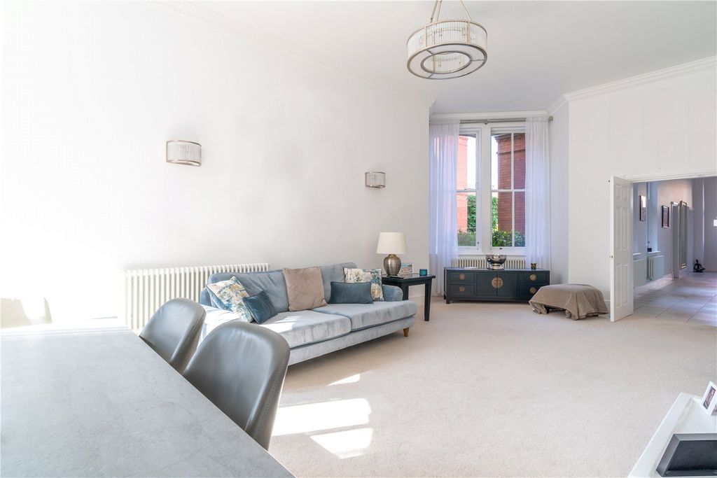 Additional image 4 of 2 bed flat for saleBrandesbury Square, Woodford Green IG8