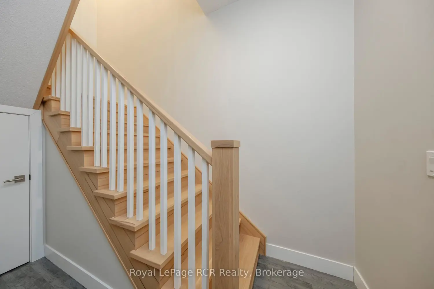 9 Sunset Place photo 5
