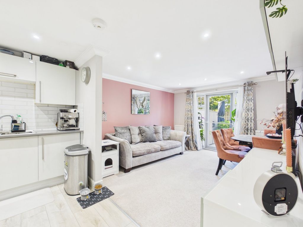 Additional image 6 of 2 bed flat for saleLittleton Road, Ashford, Surrey TW15