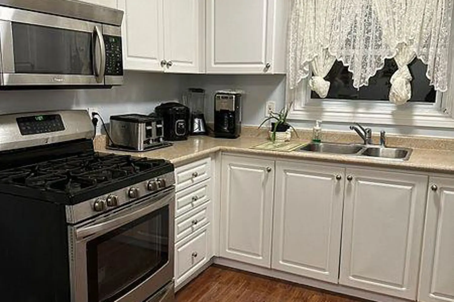 Additional image 11 of 393 Adeline Drive