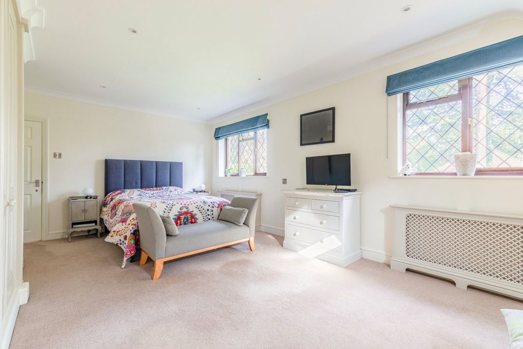 Additional image 21 of 5 bed detached house for salePyrford, Surrey GU22